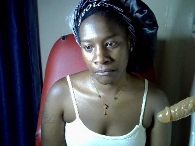 Nyangisexy1 live cam on BongaCams