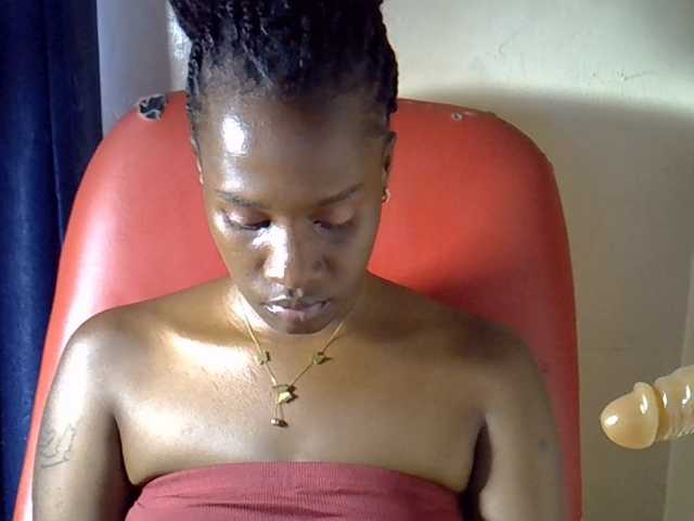 Nyangisexy1 live cam on BongaCams