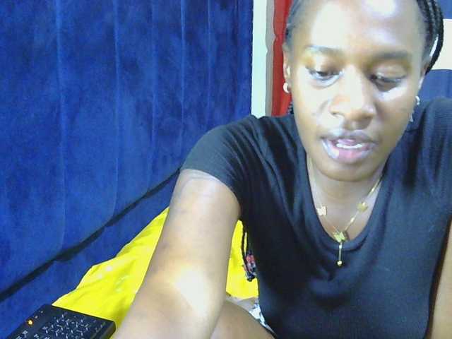 Nyangisexy1 live cam on BongaCams