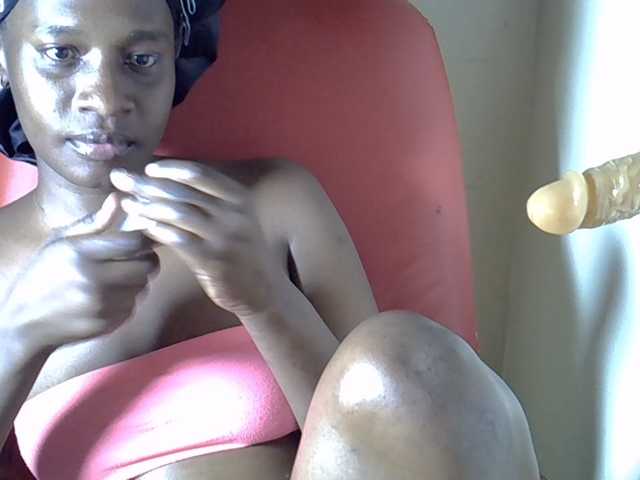 Nyangisexy1 live cam on BongaCams