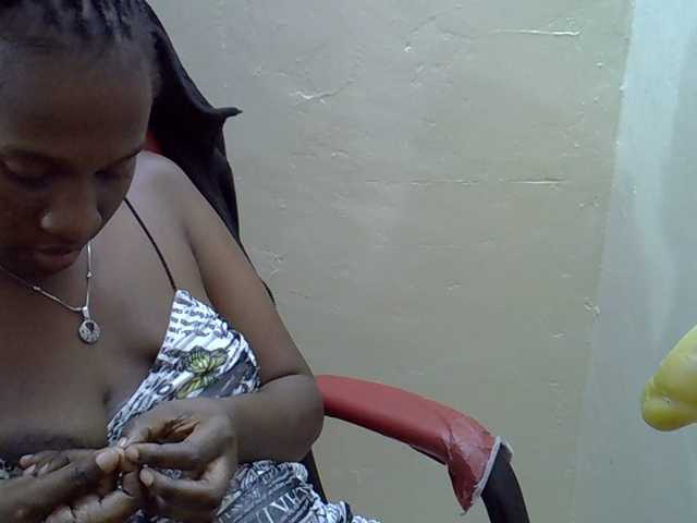 Nyangisexy1 live cam on BongaCams