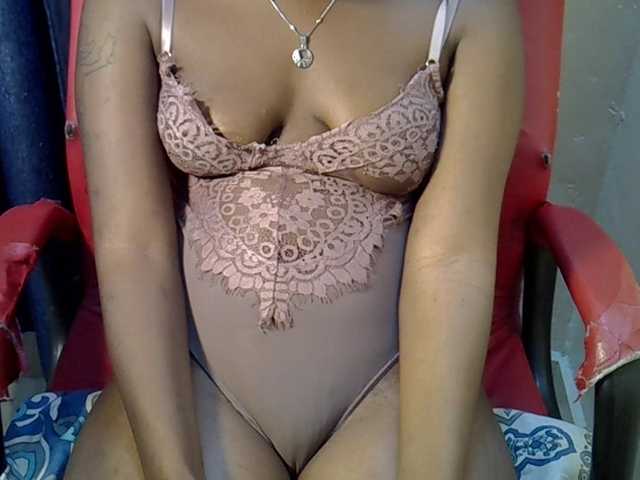 Nyangisexy1 live webcam show