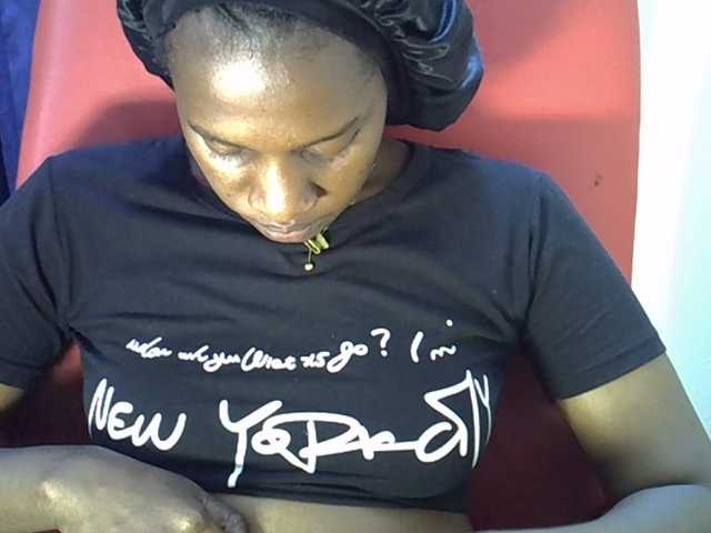 Nyangisexy1 live cam on BongaCams