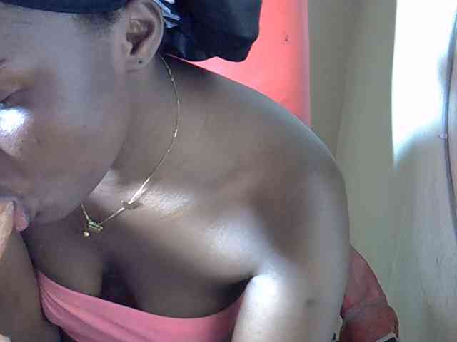 Nyangisexy1