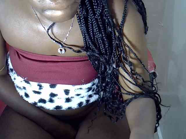 Nyangisexy1