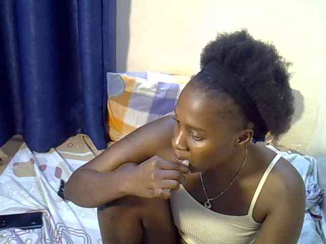Nyangisexy1 webcam