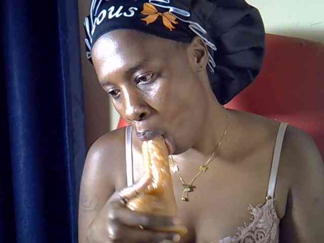 Nyangisexy1