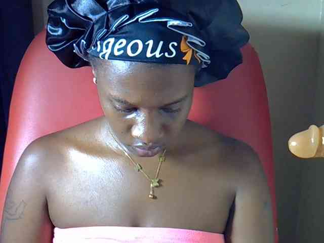 Model: Nyangisexy1