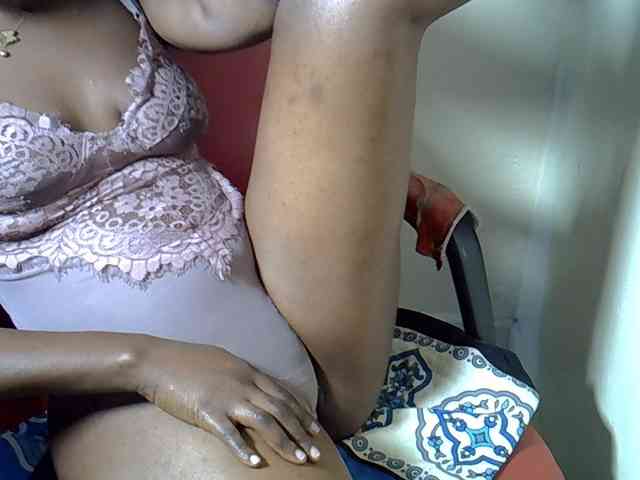 Nyangisexy1