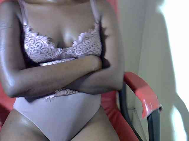 Nyangisexy1