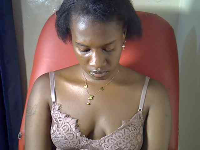 Nyangisexy1