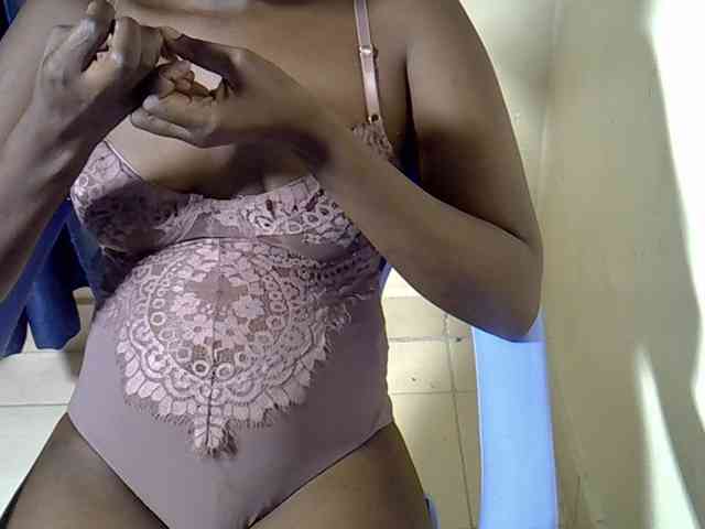 Nyangisexy1