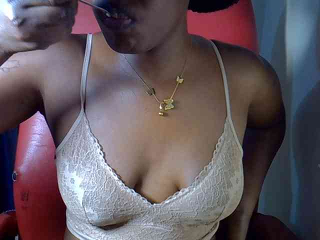 Nyangisexy1