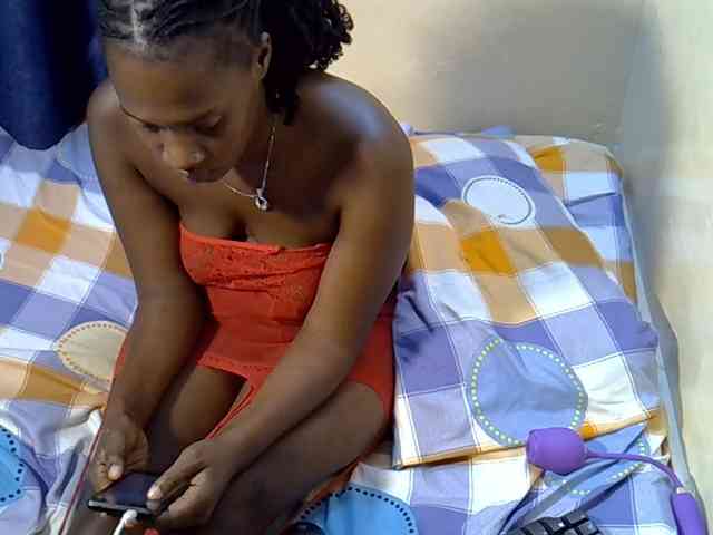 Nyangisexy1 webcam