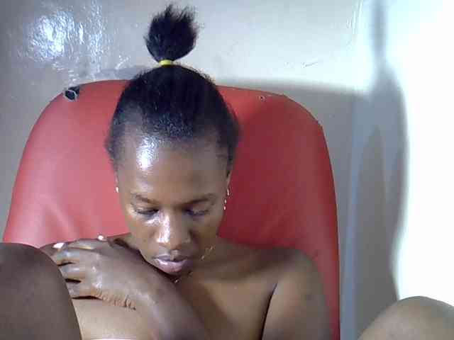 Nyangisexy1