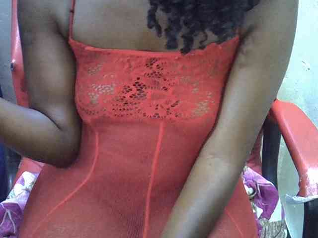 Modèle: Nyangisexy1