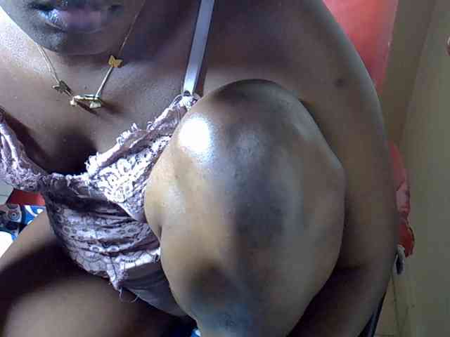 Nyangisexy1