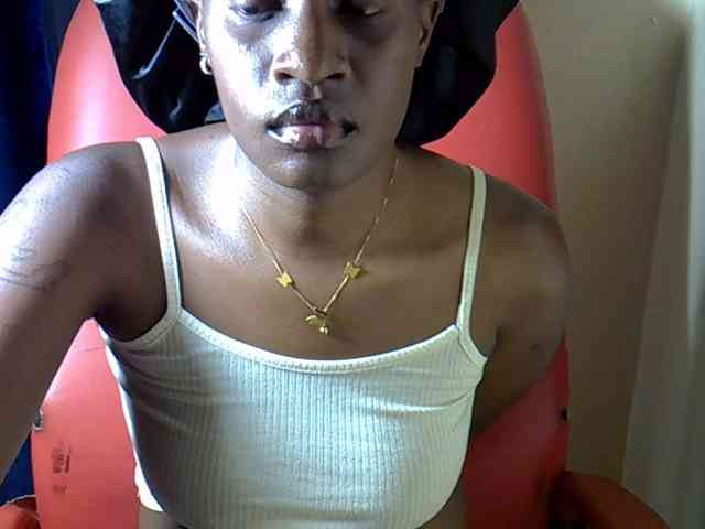 Nyangisexy1