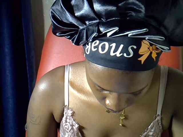 Nyangisexy1