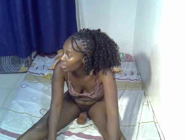 Nyangisexy1 webcam