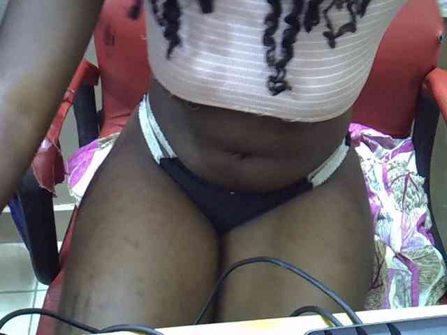Model: Nyangisexy1
