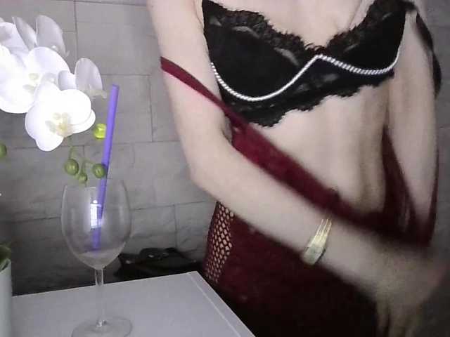 JuliaWetDream live cam on BongaCams
