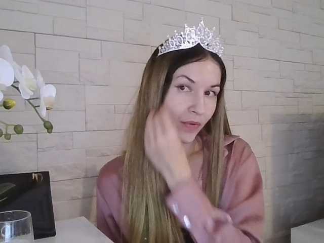 JuliaWetDream live cam preview