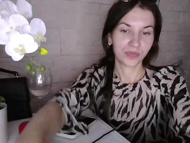 JuliaWetDream live webcam show