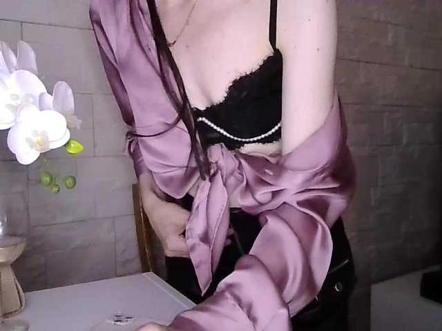 JuliaWetDream live webcam show
