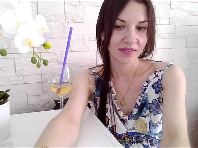 JuliaWetDream live cam on BongaCams