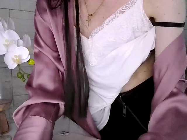 JuliaWetDream live webcam show