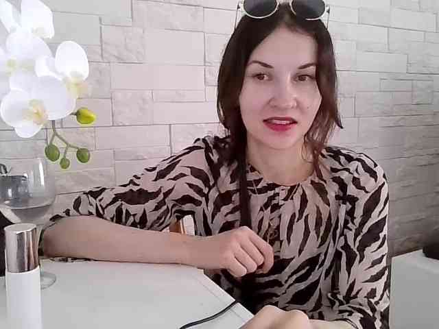 Model: JuliaWetDream