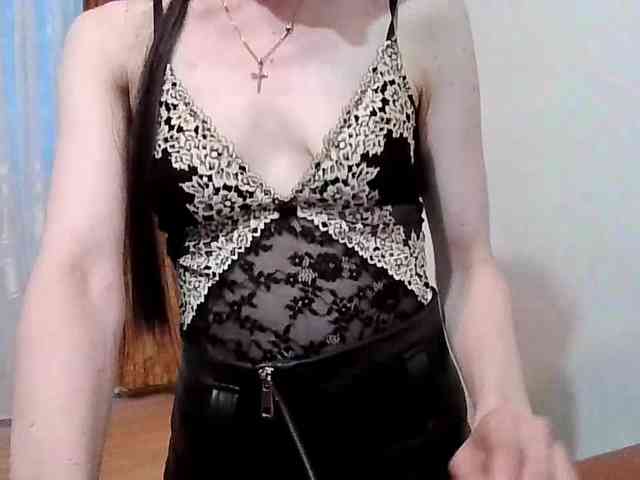 Model: JuliaWetDream