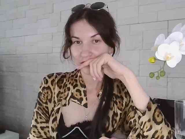 Model: JuliaWetDream