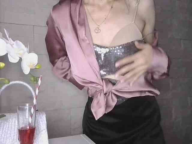 Model: JuliaWetDream