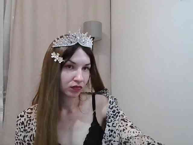 Model: JuliaWetDream