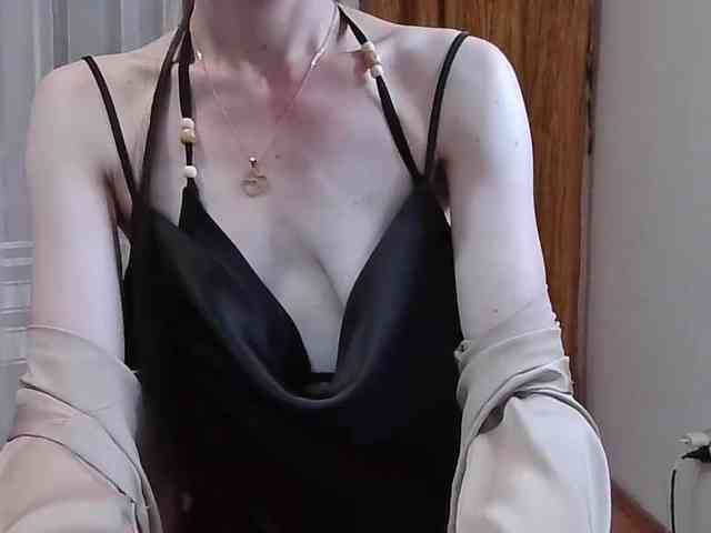 Model: JuliaWetDream
