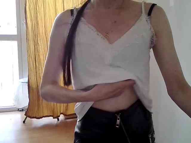 JuliaWetDream webcam
