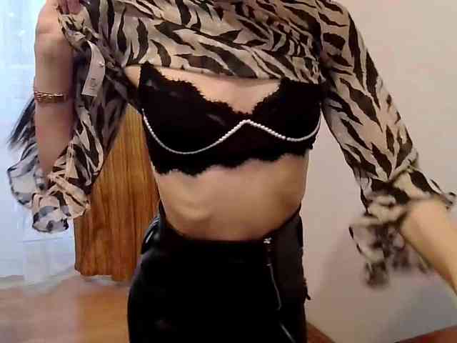 JuliaWetDream webcam