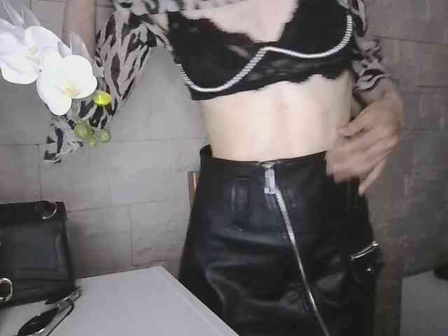 Model: JuliaWetDream