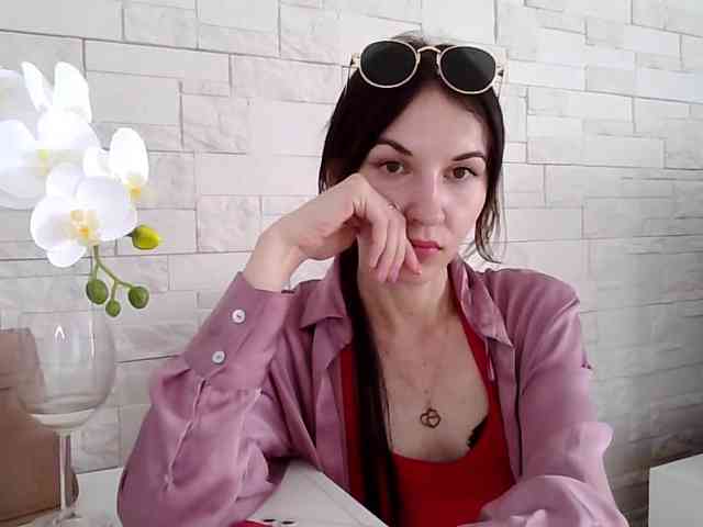 Model: JuliaWetDream