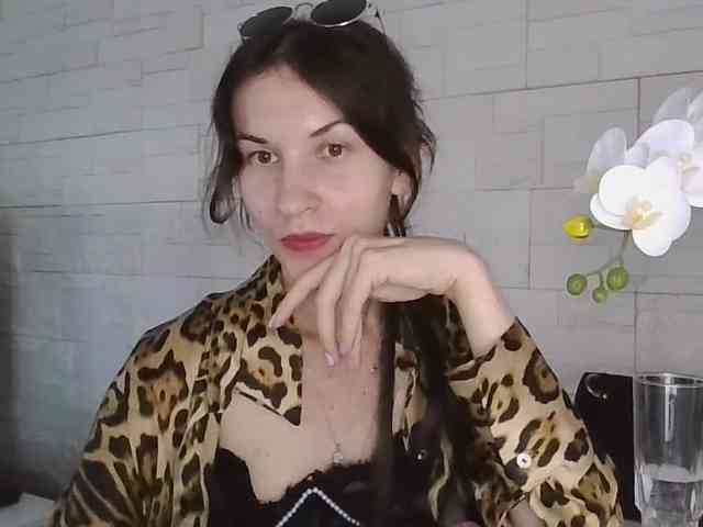 Model: JuliaWetDream