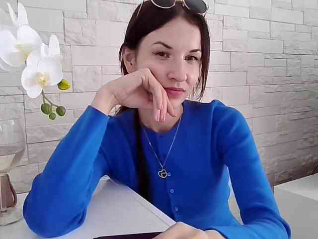 Model: JuliaWetDream