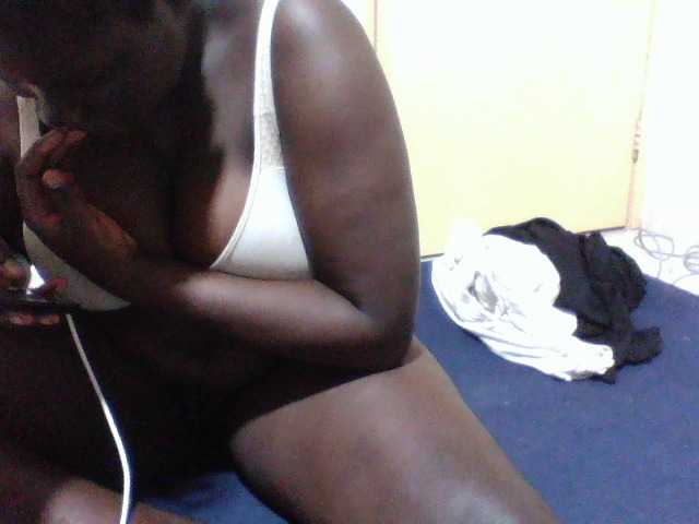 Melaningirl live cam on BongaCams
