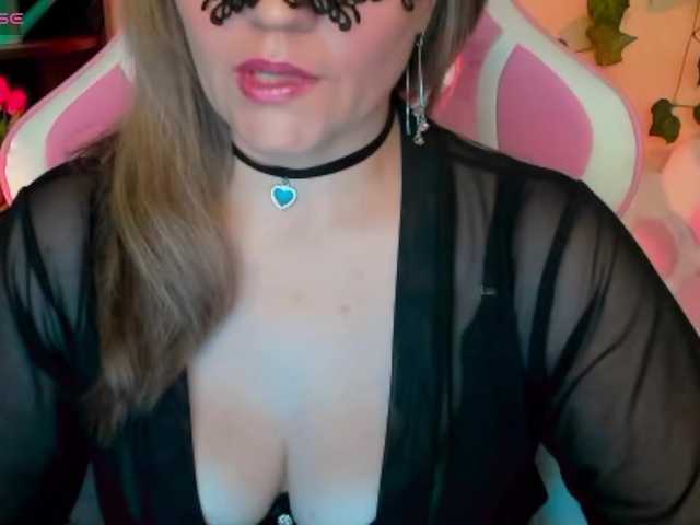 Anna-juicy