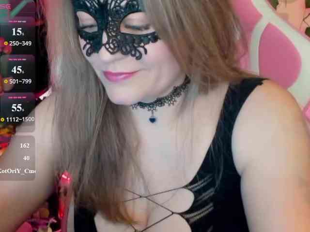 Anna-juicy webcam
