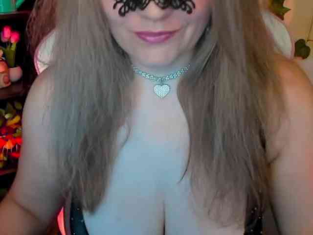 Anna-juicy webcam