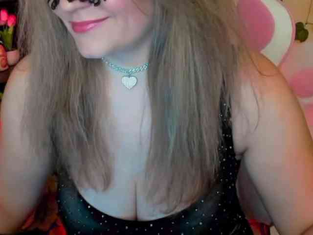 Anna-juicy webcam