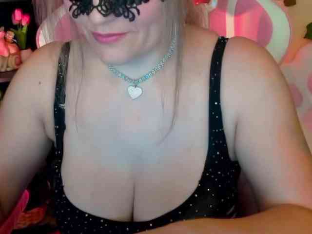 Anna-juicy webcam