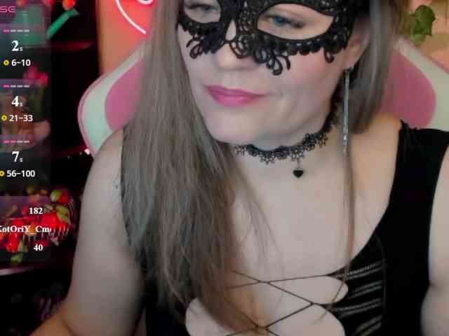 Anna-juicy webcam